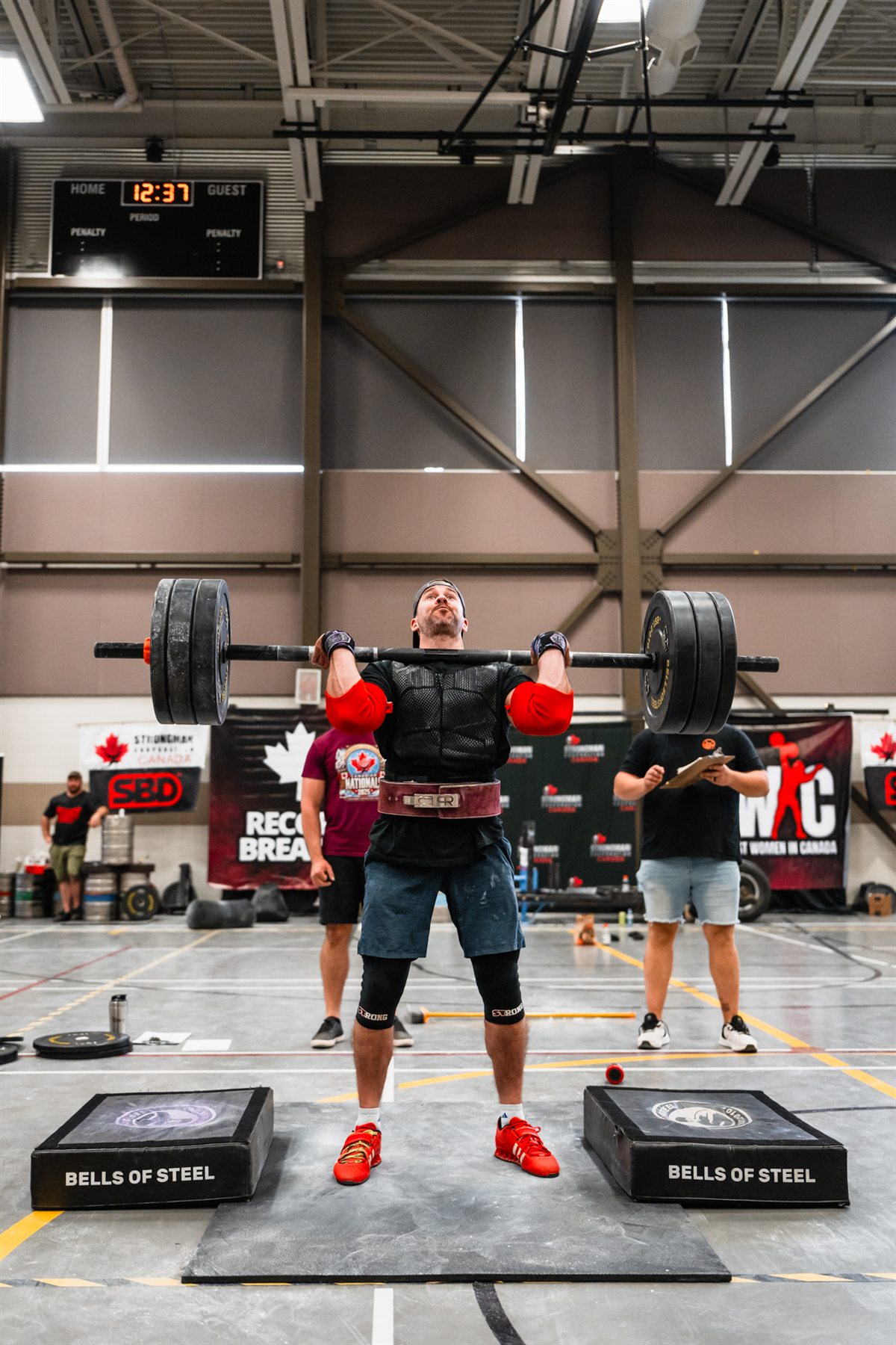 Josh Dunbar completing a clean during competition